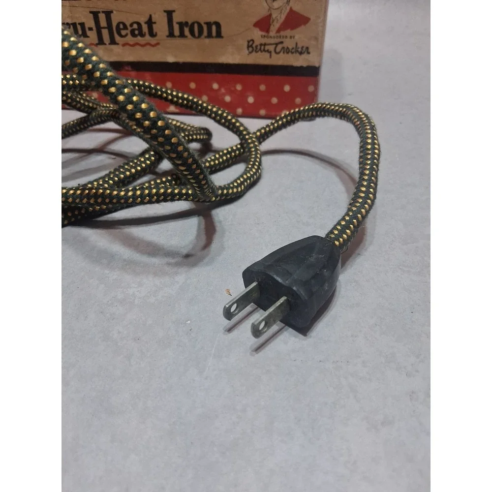 General Mills Tru-Heat Iron Betty Crocker Model GM 1B Vintage 1940s Working
